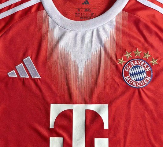 Bayern Monaco 2025-26 - Home