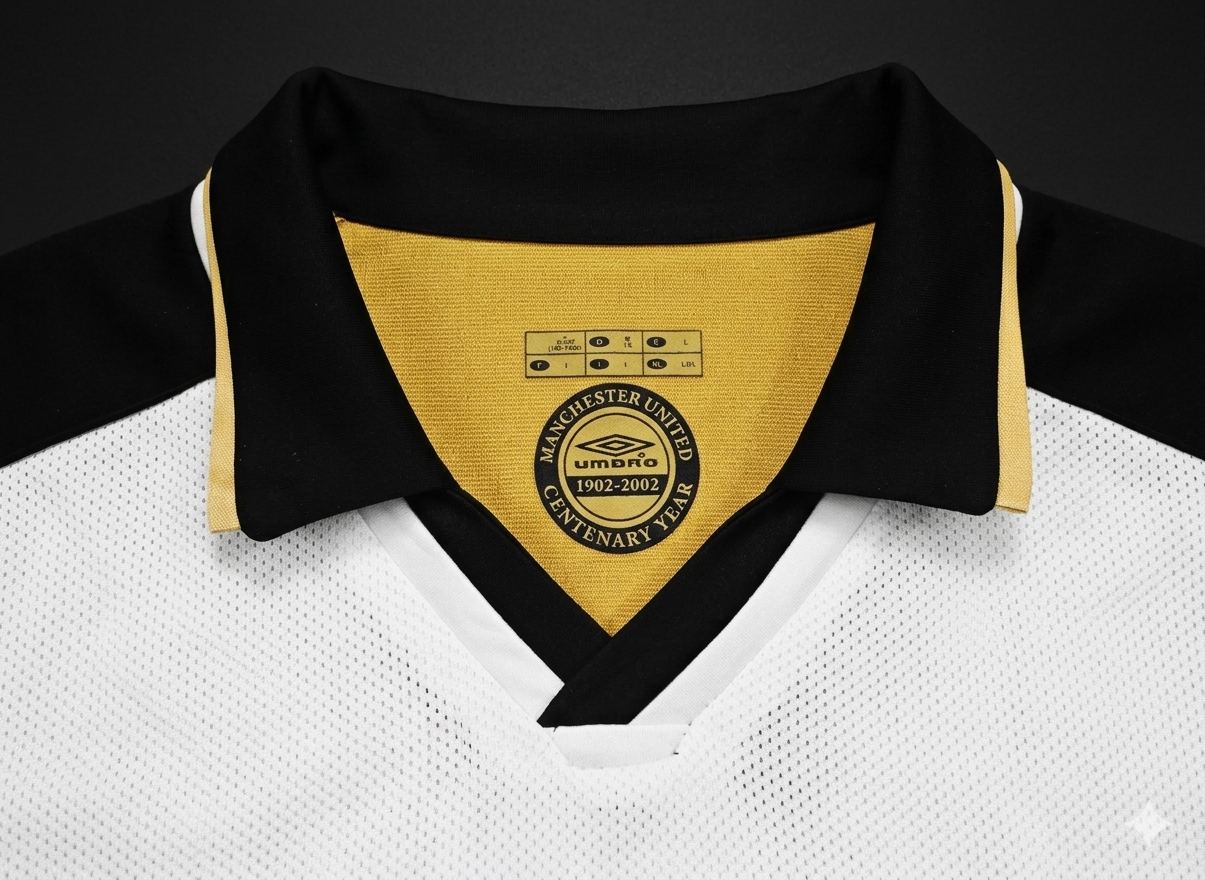 Manchester United 2001 - Away