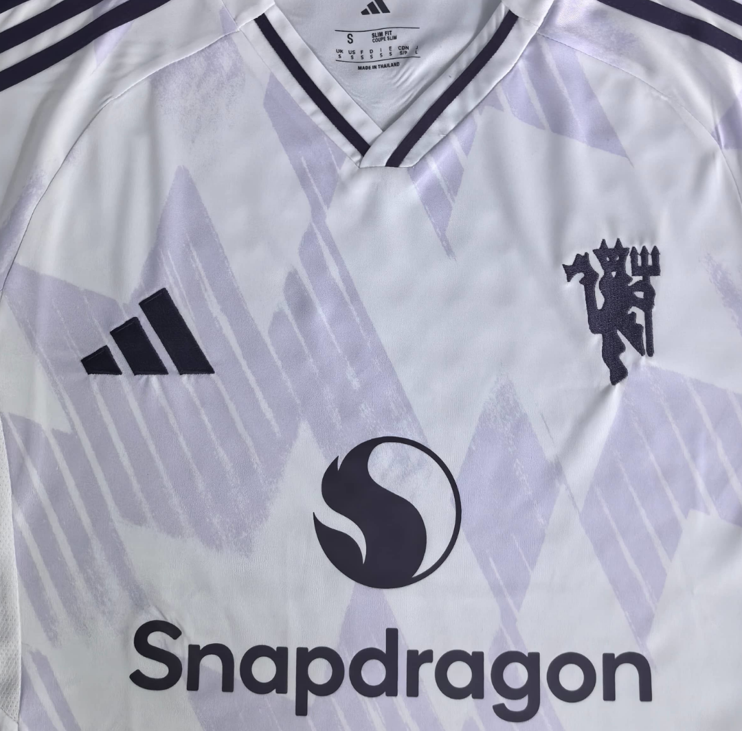 Manchester United 2025-26 - Away