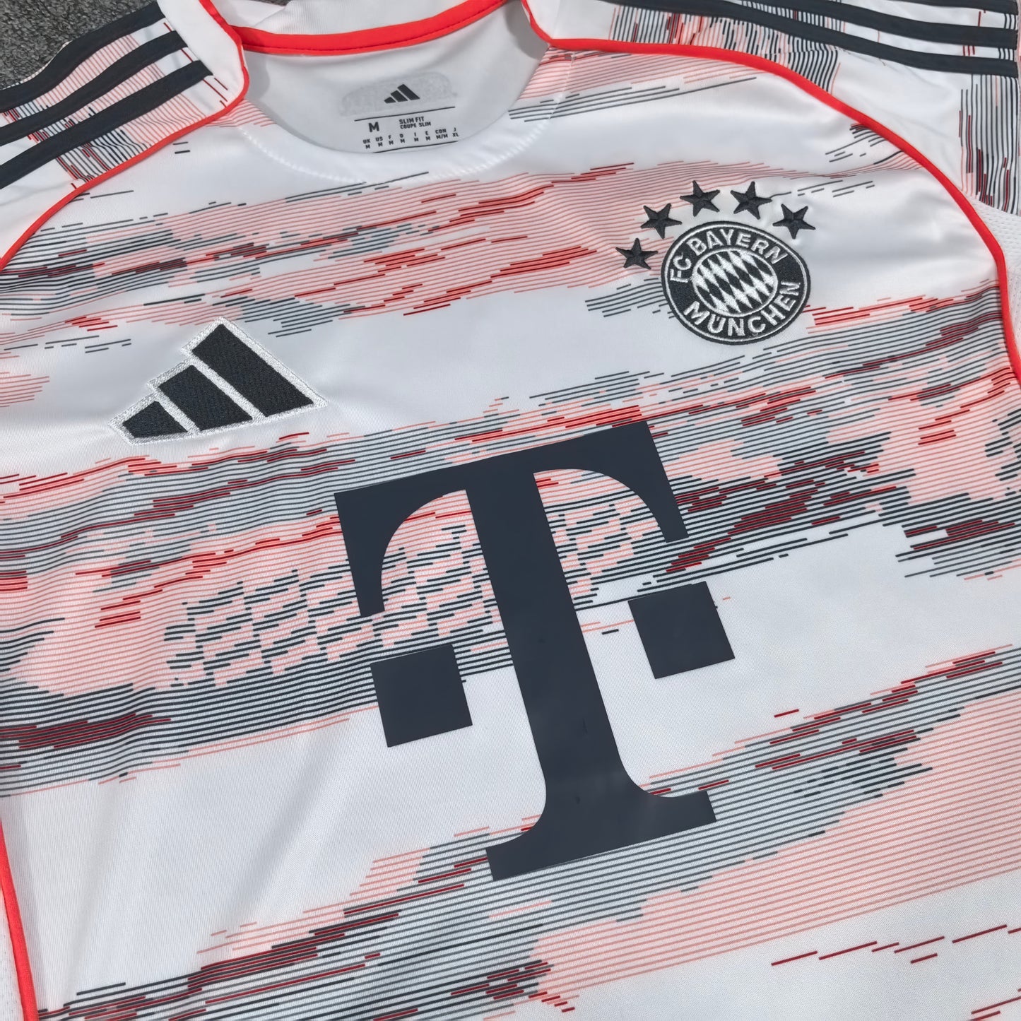 Bayern Monaco 2025-26 - Away