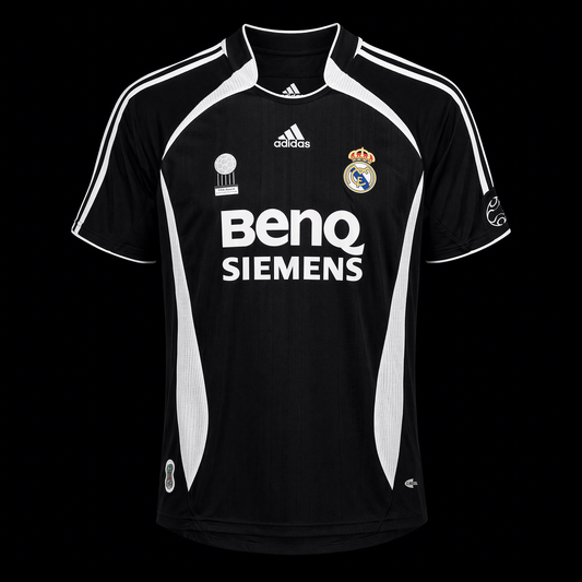 Real Madrid 2006 - Away.